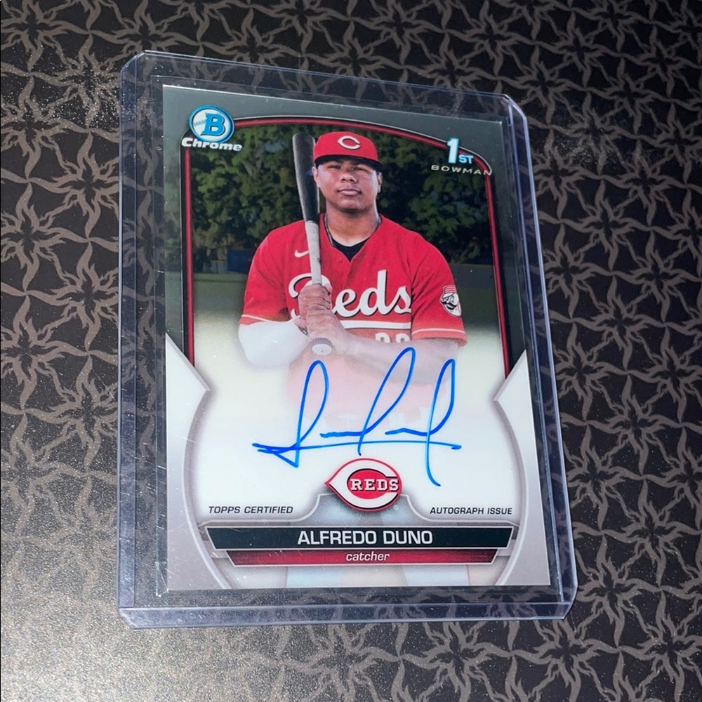 Bowman Chrome Alfredo Duno autographed MLB rookie card